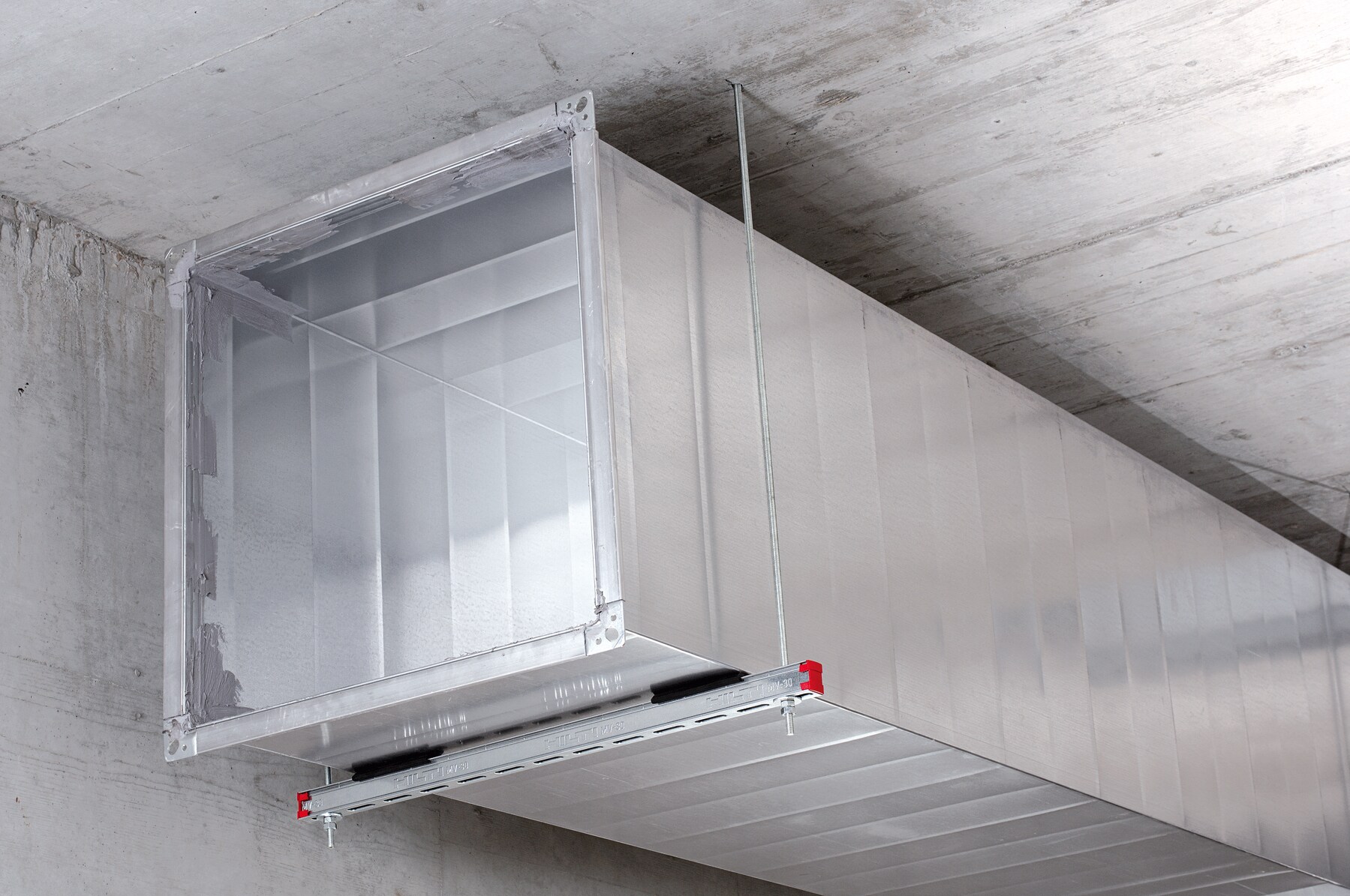 крепеж для воздуховодов вентиляции 315. канальная система приточной вентиляции. крепление круглых воздуховодов ф1000. крепление для воздухововода 315. крепление воздуховодов перфолентой.