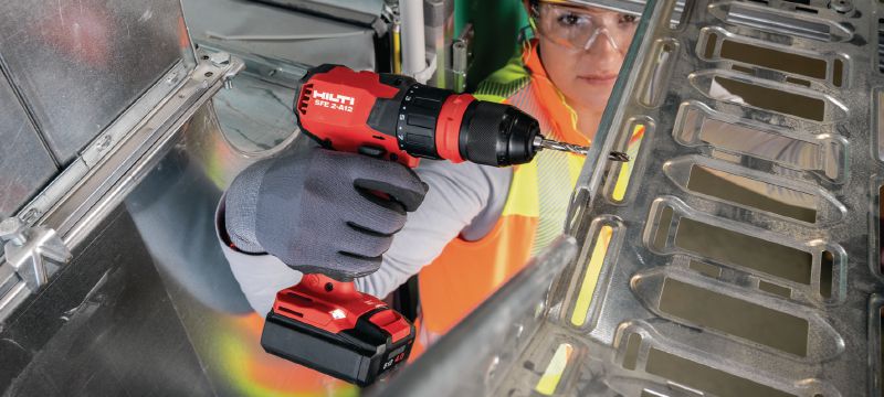 SFE 2-A12 Multi-head drill driver Subcompact-class 12V multi-head cordless drill driver (offset, right-angle, 13 mm keyless and hex bit holder) for installation work in tight spaces and around corners Applications 1